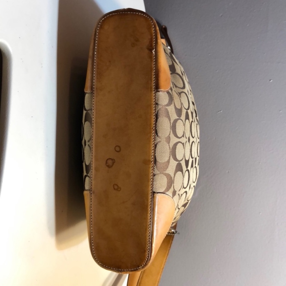 Coach Large Handbag - Picture 5 of 9